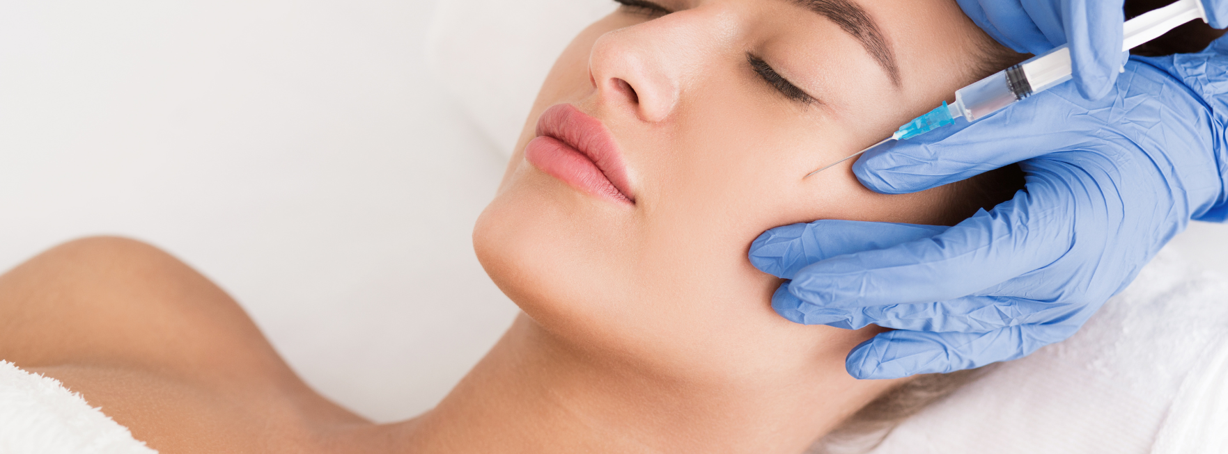 Déplacement de l’acide hyaluronique après injection : causes, migration possible et solutions médicales - Dr Meulebrouck - Cabinet de médecine esthétique du grand Amiens