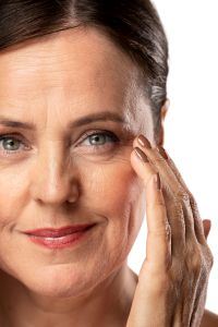 Skinboosters : la nouvelle génération de traitements pour hydrater durablement la peau - Dr Meulebrouck Cabinet esthétique Amiens